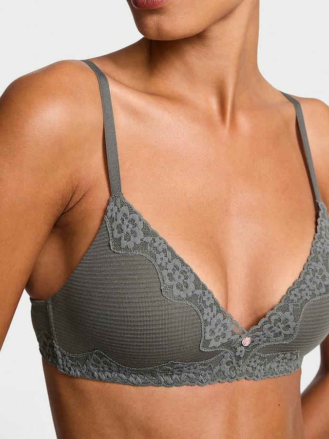Cotton Shadow Stripe Lightly Lined Wireless Bra image number 3