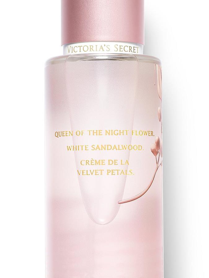 Velvet Petals La Crème Limited Edition Fragrance Mist image number 2