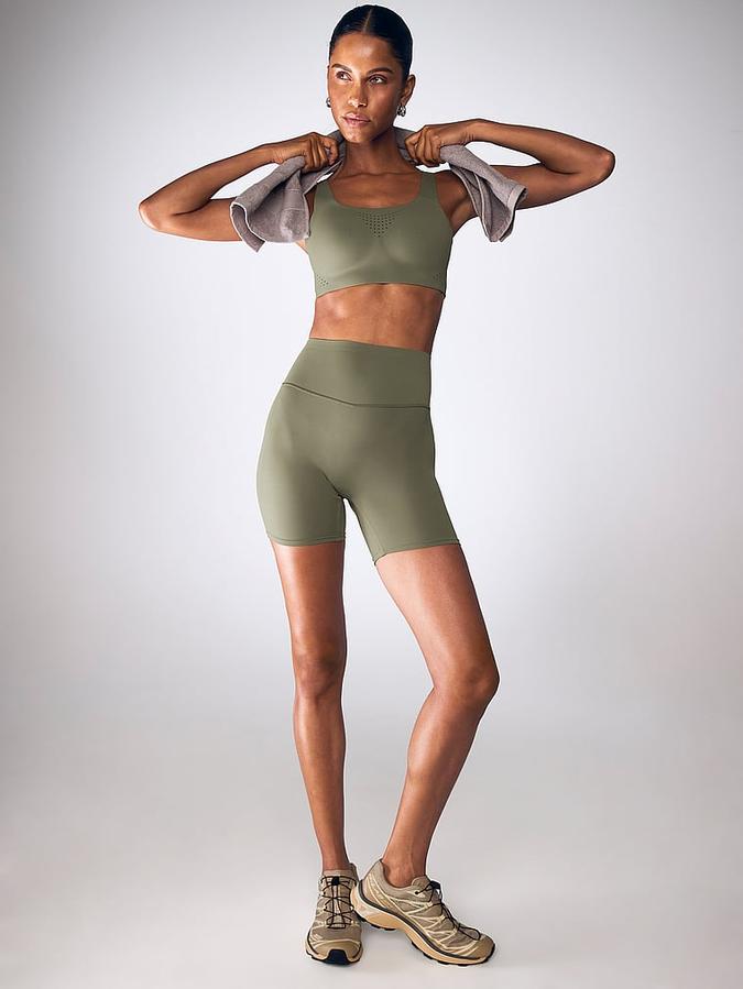 Featherweight Max&trade; Sports Bra image number 3