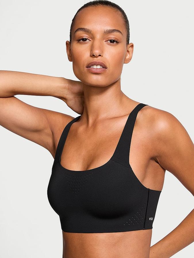 Featherweight Max™ Sports Bra image number 0