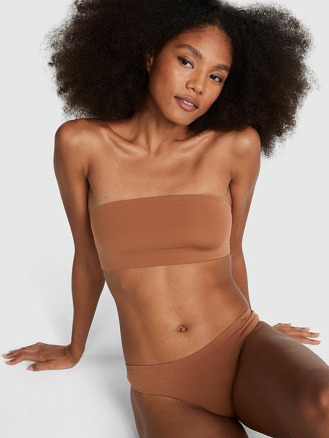 Seamless Thong Panty image number 3