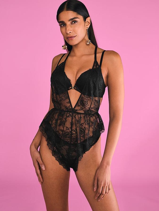 Rose Lace Plunge Flutter Romper image number 3