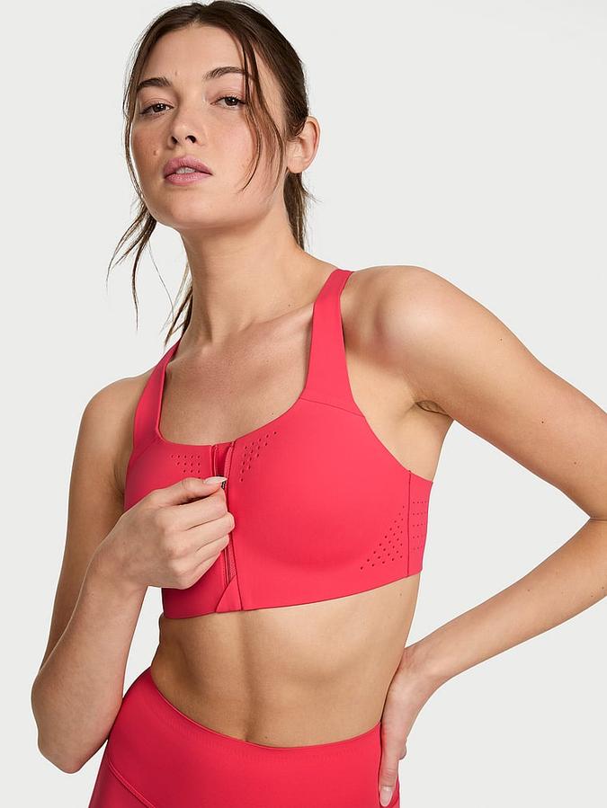 Featherweight Max™ Front-Close Sports Bra image number 0