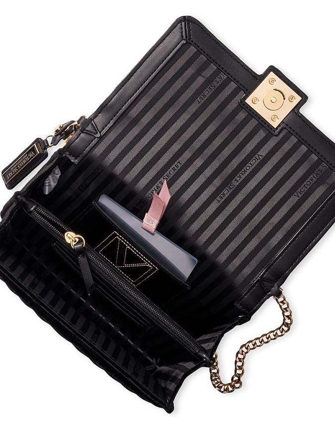 The Victoria Mini Crossbody Bag V-Quilt Black Velvet image number 1