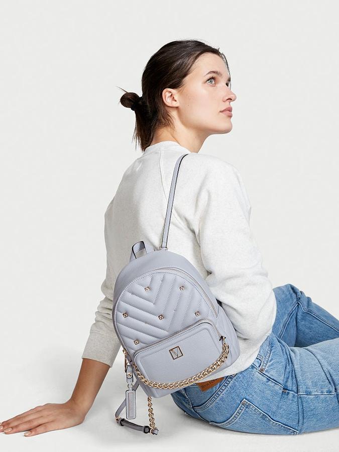 The Victoria Small Backpack Vquilt Novelty Blue image number 2