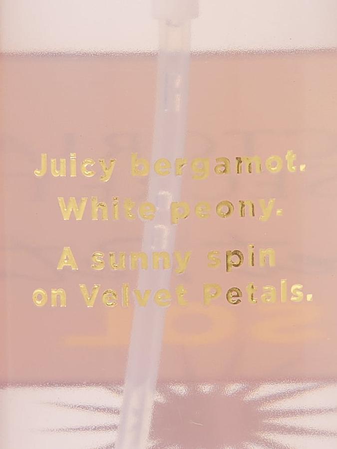 Velvet Petals Sol Body Mist image number 1