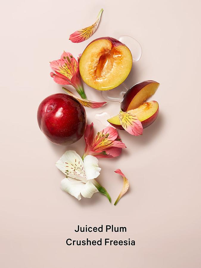 Pure Seduction Shimmer Fragrance Mist image number 2
