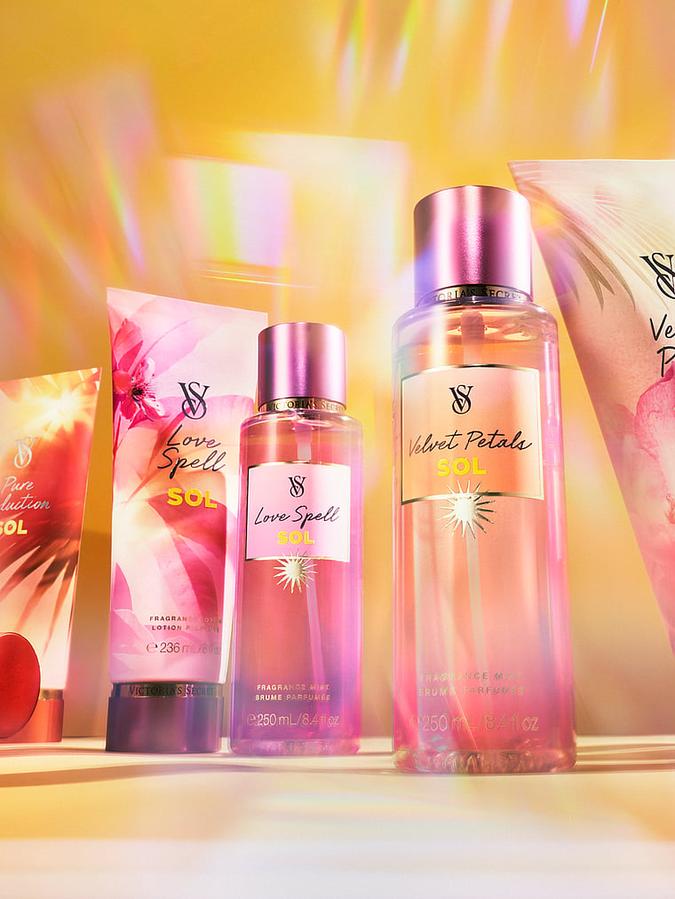 Pure Seduction Sol Body Mist image number 3