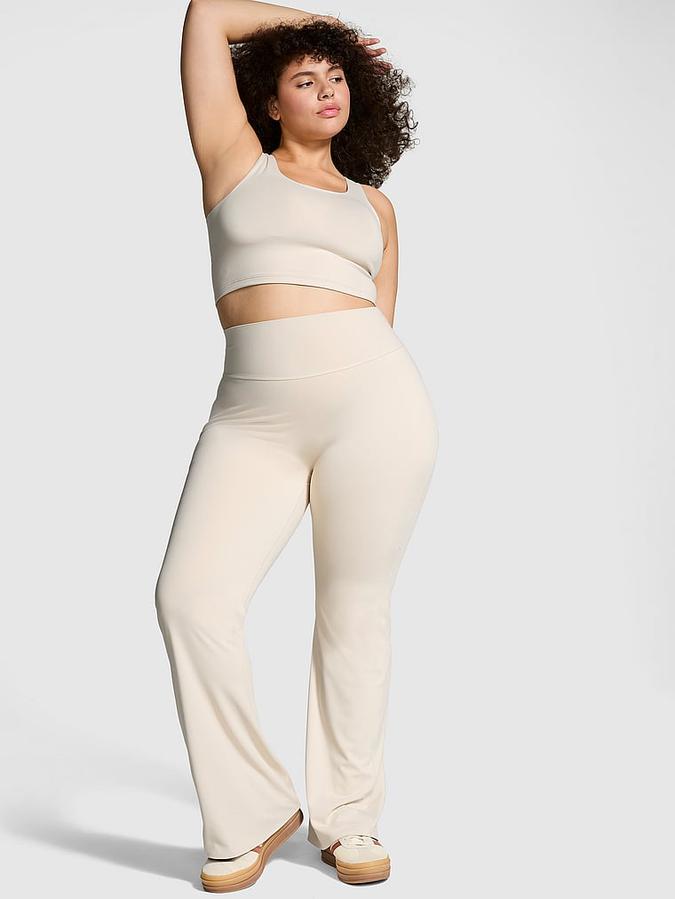 Relay Longline Sports Bra image number 3