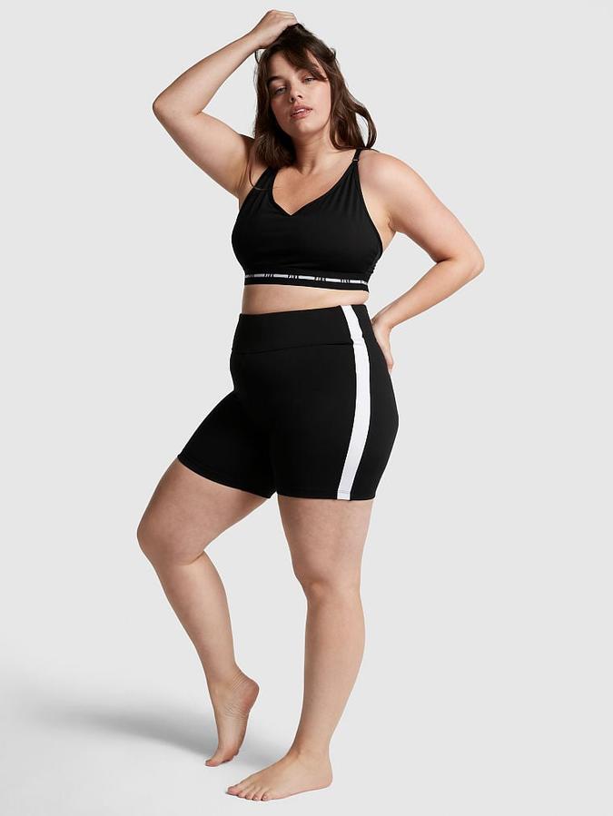 Ultimate Lightly Lined Sports Bra image number 3