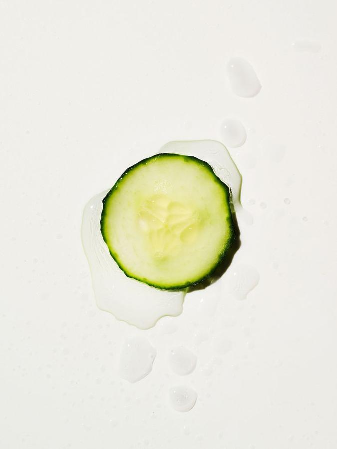 Cucumber Water Hair & Body Mist image number 1