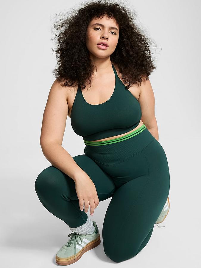 Seamless Scoop Sports Bra image number 4