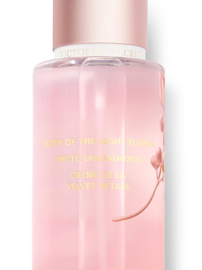 Velvet Petals La Crème Limited Edition Fragrance Mist image number 1