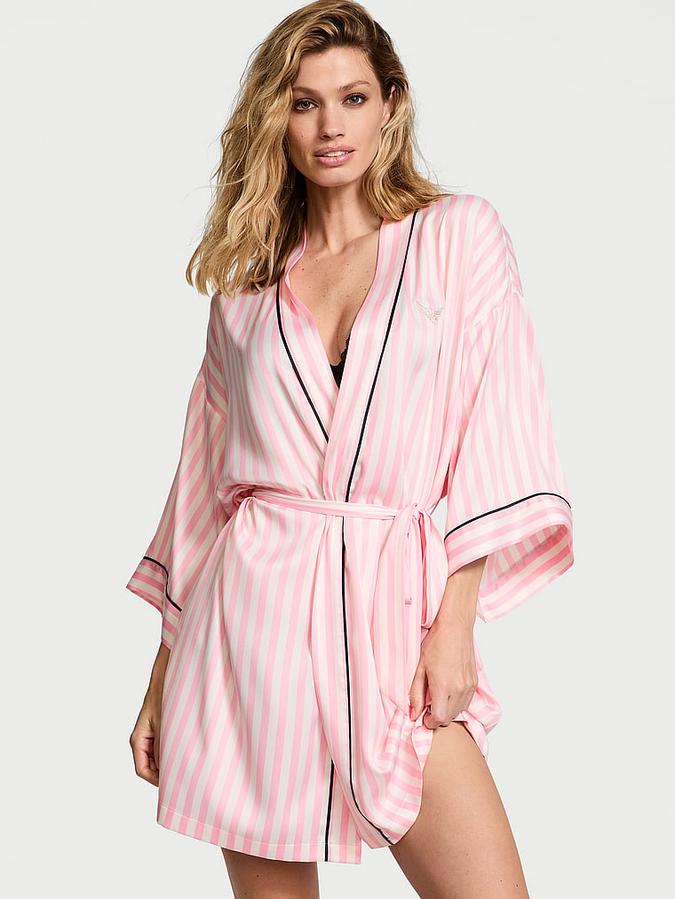 Victoria's Secret Fashion Show '24 Glazed Satin Short Robe image number 0