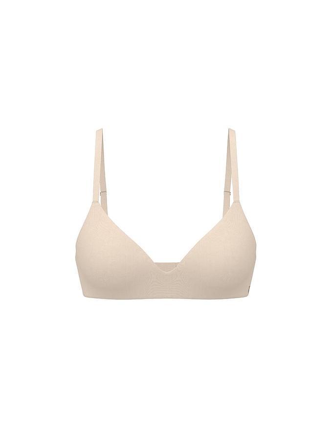 Smooth Lightly Lined Wireless Bra image number 2