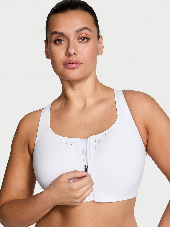 New Style! Featherweight Max Front-Close Sports Bra image number 0