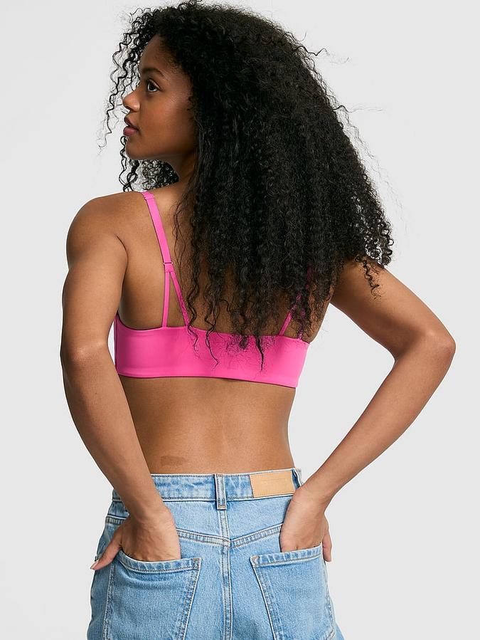 Relay Square-Neck Sports Bra image number 1