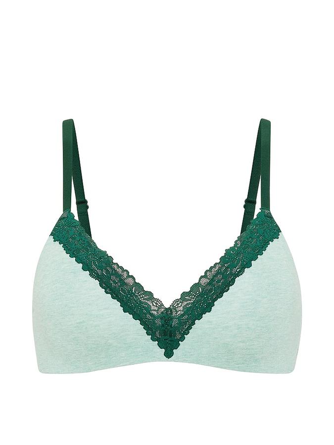 Wear Everywhere&trade; Lightly Lined Wireless Bra image number 2
