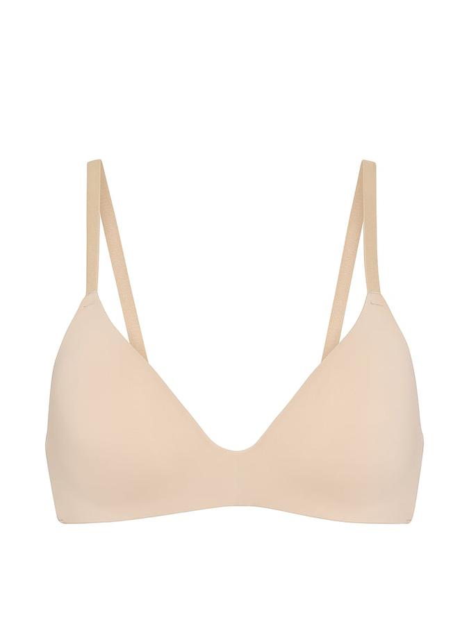 Wear Everywhere Lightly Lined Wireless Bra image number 2